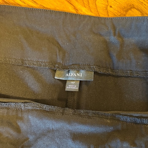 Alfani Black Capris Pants - Picture 3 of 3